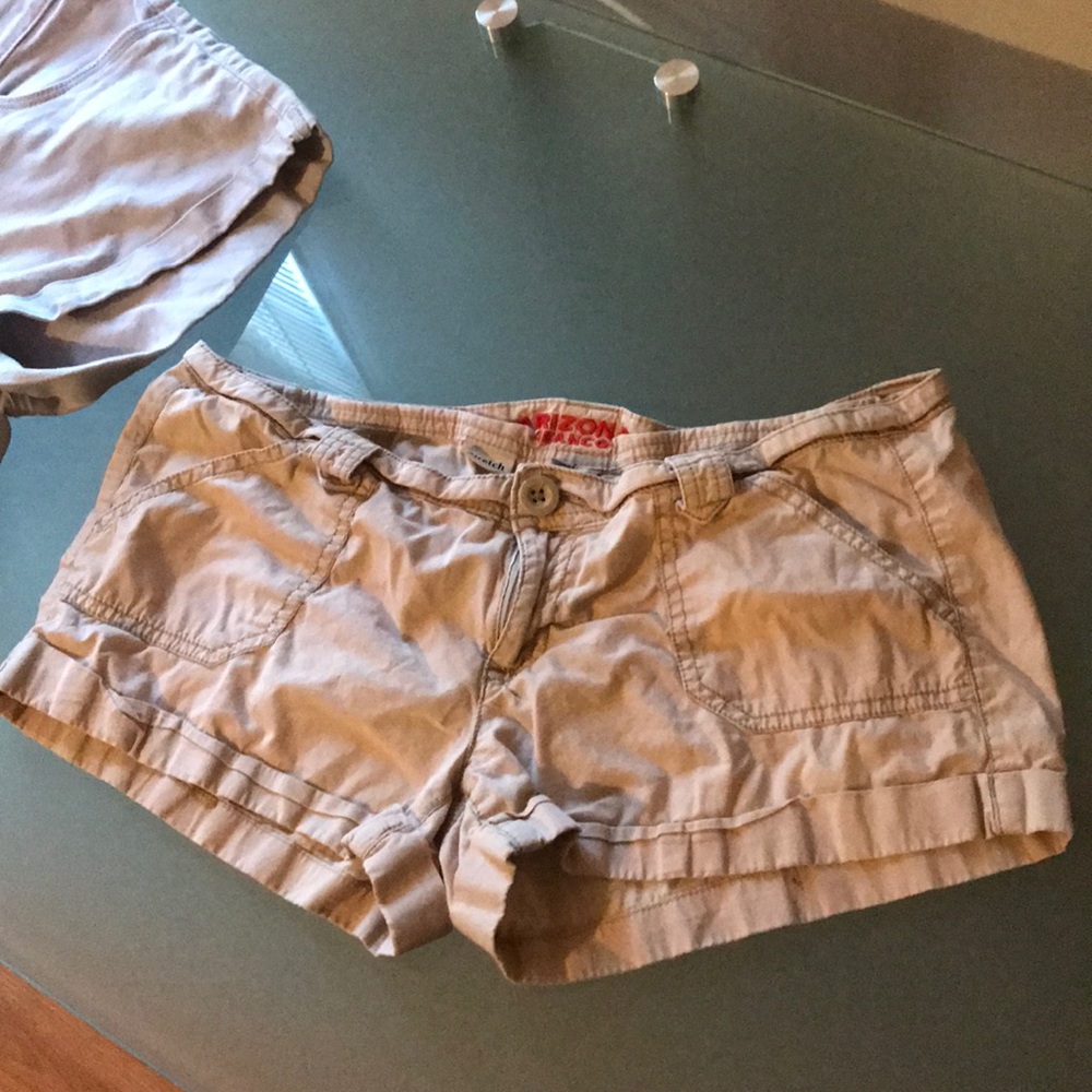 Arizona Shorts Size 7